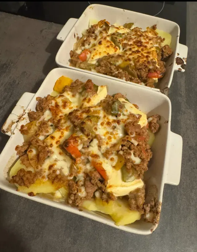 Gratin de viande hachée — gratin