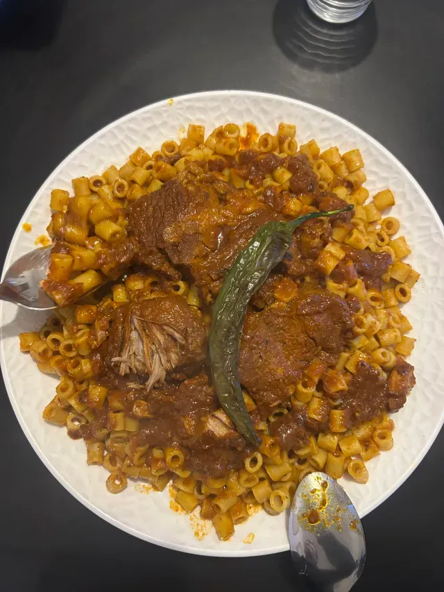 Pâtes tunisiennes à l'agneau — maghrebin